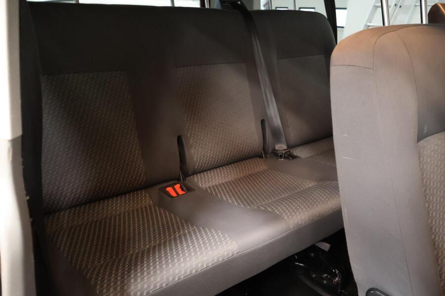 Volkswagen Caravelle vaihtoauto