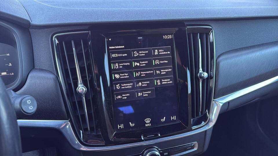 Volvo V90 Cross Country vaihtoauto