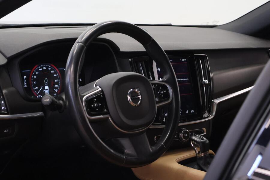 Volvo V90 Cross Country vaihtoauto