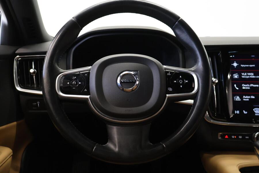 Volvo V90 Cross Country vaihtoauto