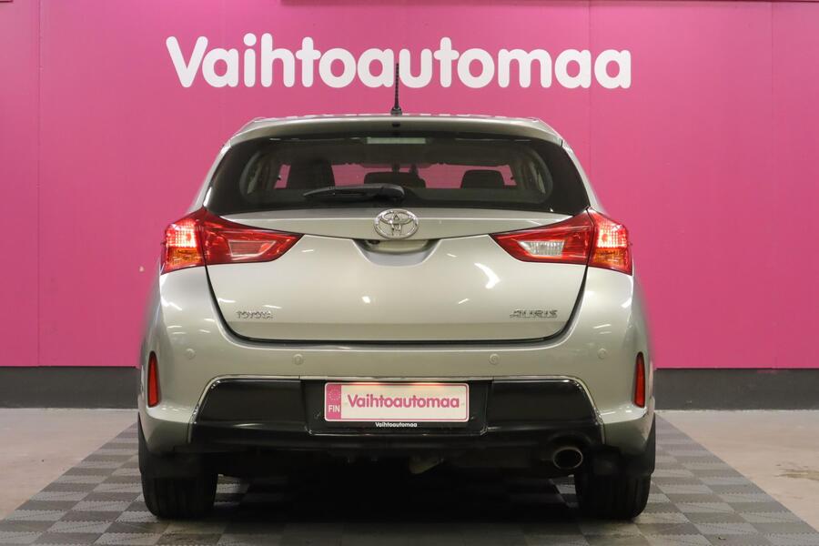 Toyota Auris vaihtoauto