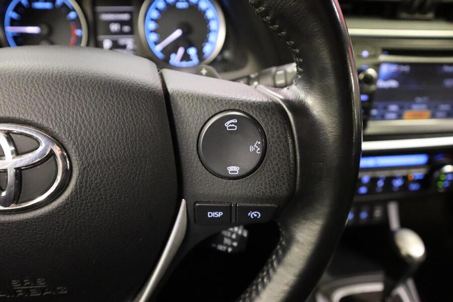 Toyota Auris vaihtoauto