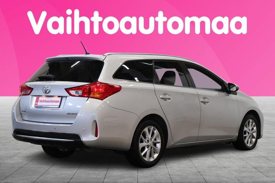 Toyota Auris vaihtoauto