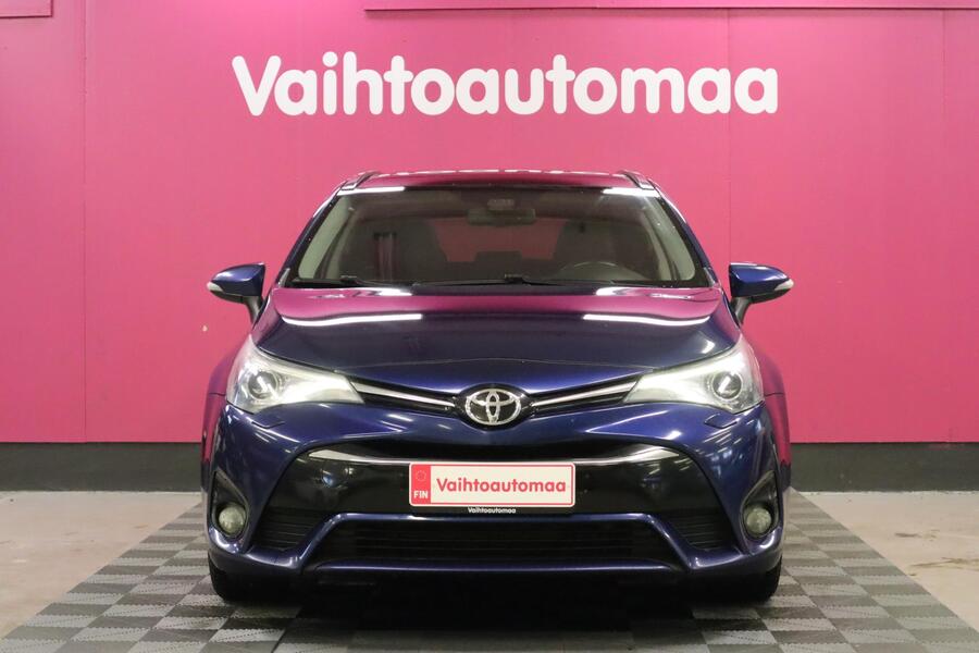 Toyota Avensis vaihtoauto