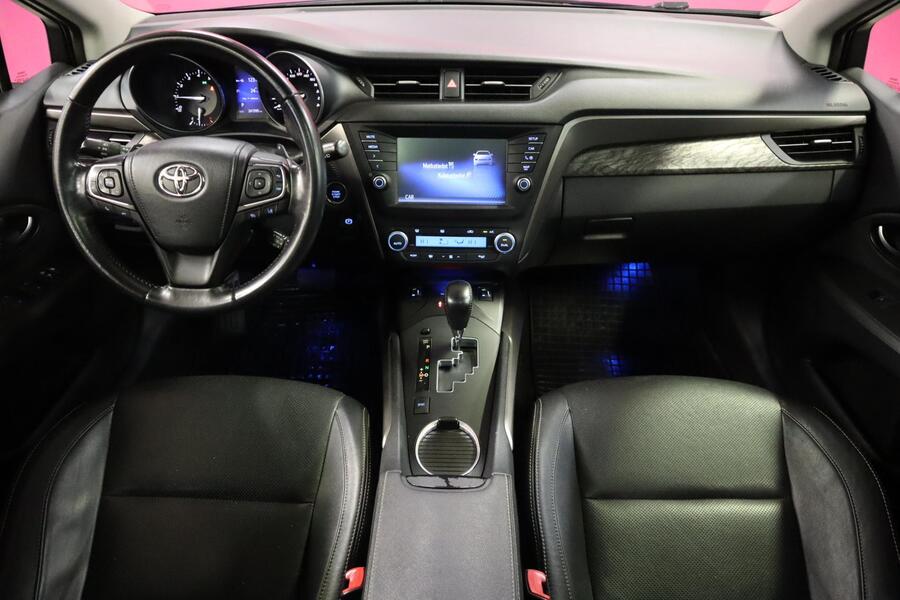 Toyota Avensis vaihtoauto