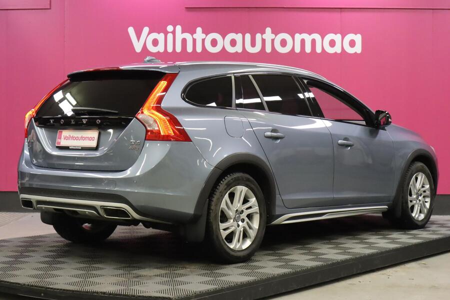 Volvo V60 Cross Country vaihtoauto