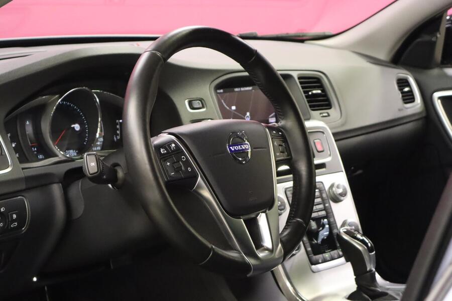 Volvo V60 Cross Country vaihtoauto