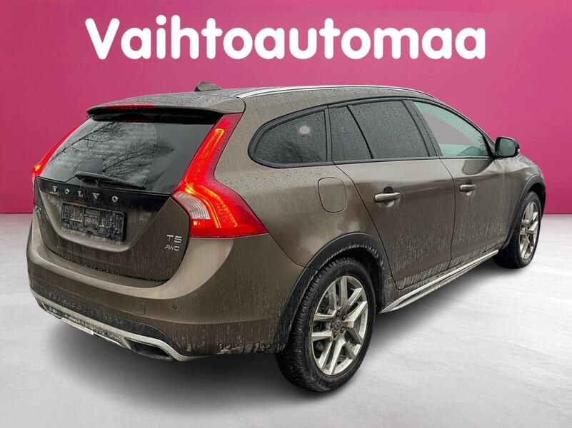 Volvo V60 Cross Country vaihtoauto