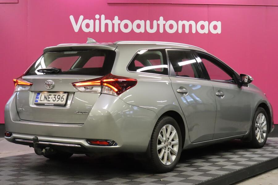 Toyota Auris vaihtoauto