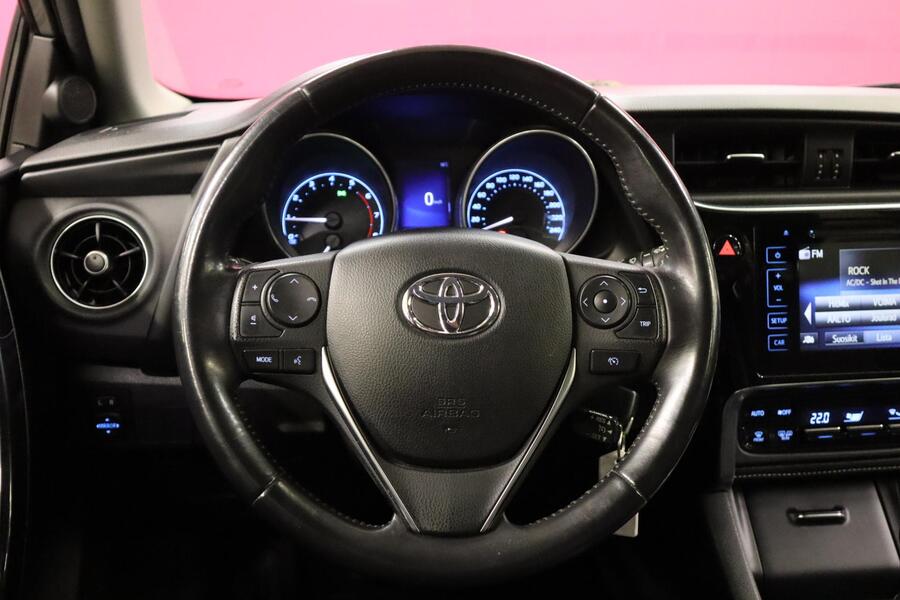 Toyota Auris vaihtoauto