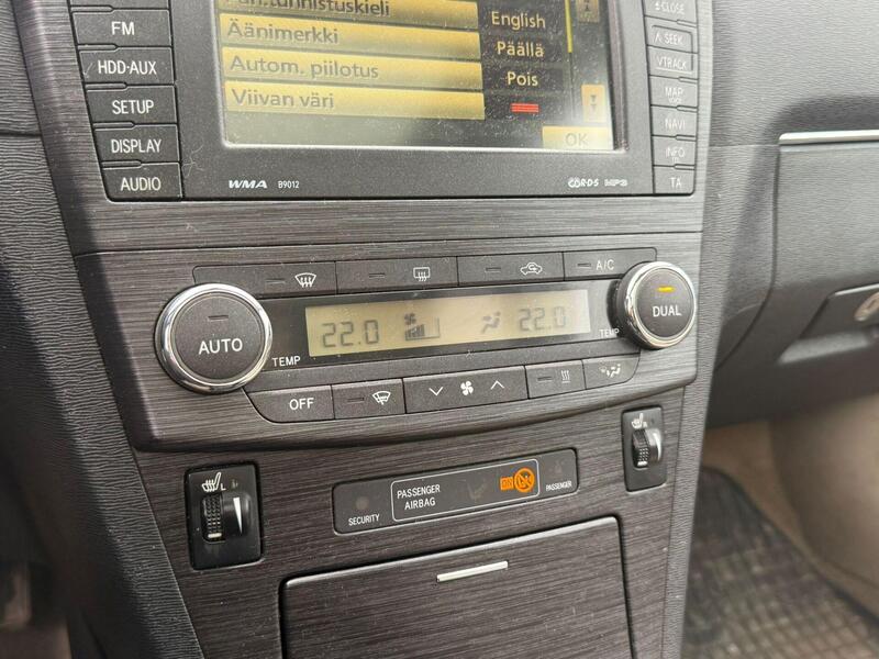 Toyota Avensis vaihtoauto