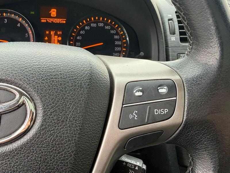 Toyota Avensis vaihtoauto