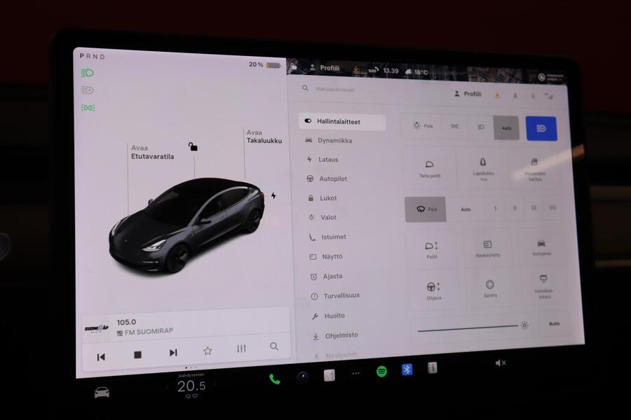 Tesla Model 3 vaihtoauto