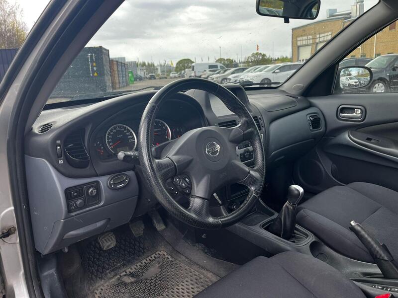 Nissan Almera vaihtoauto