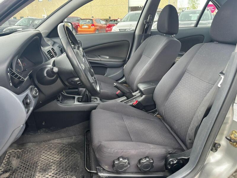 Nissan Almera vaihtoauto