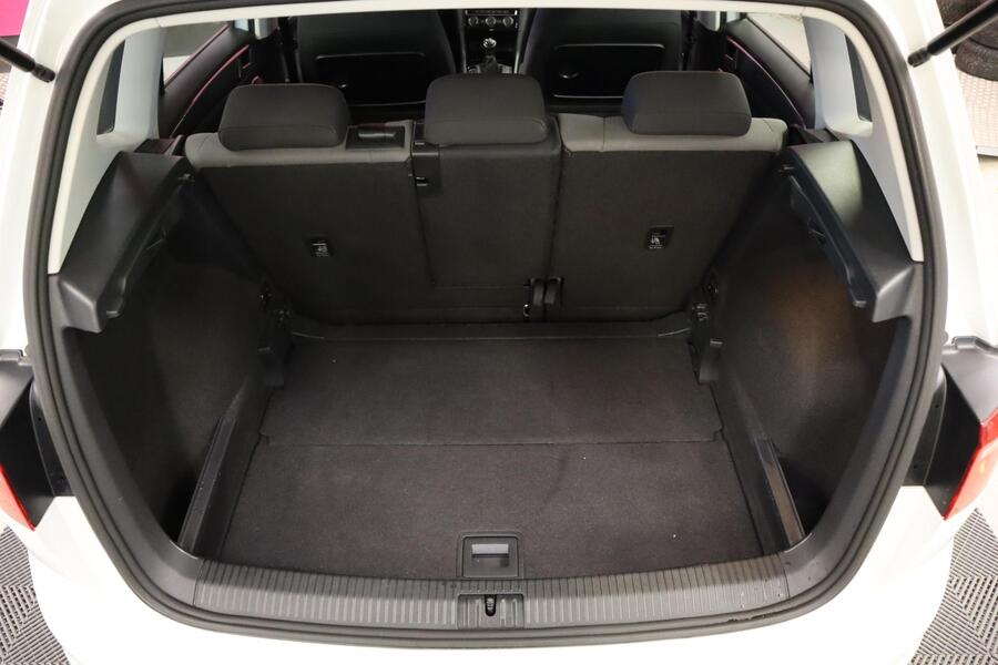 Volkswagen Golf Sportsvan vaihtoauto