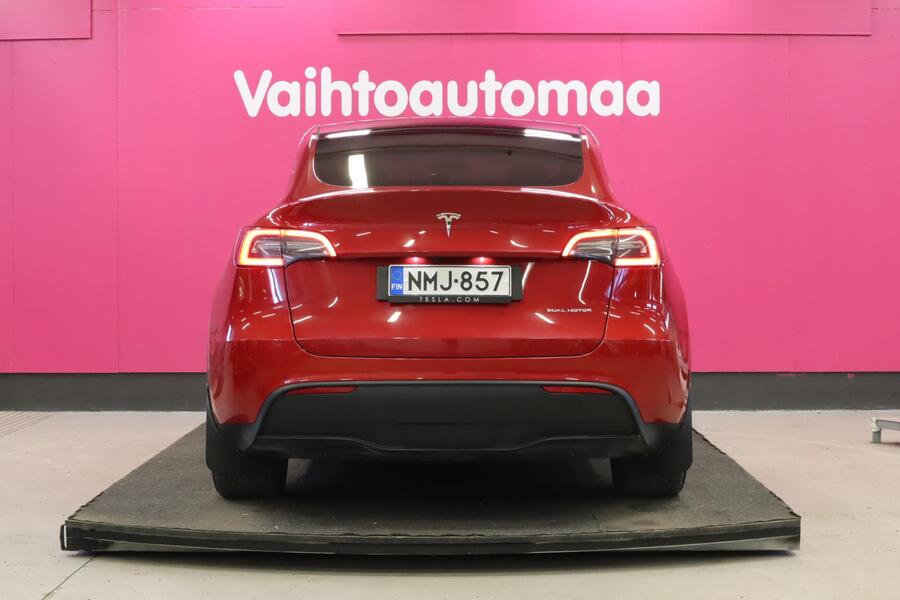 Tesla Model Y vaihtoauto