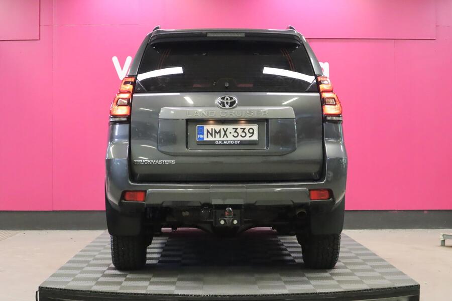 Toyota Land Cruiser vaihtoauto