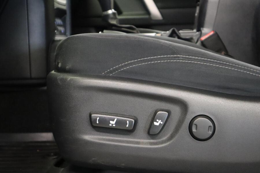 Toyota Land Cruiser vaihtoauto