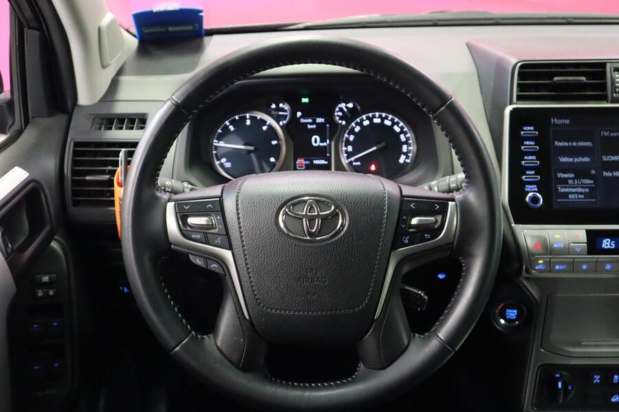 Toyota Land Cruiser vaihtoauto