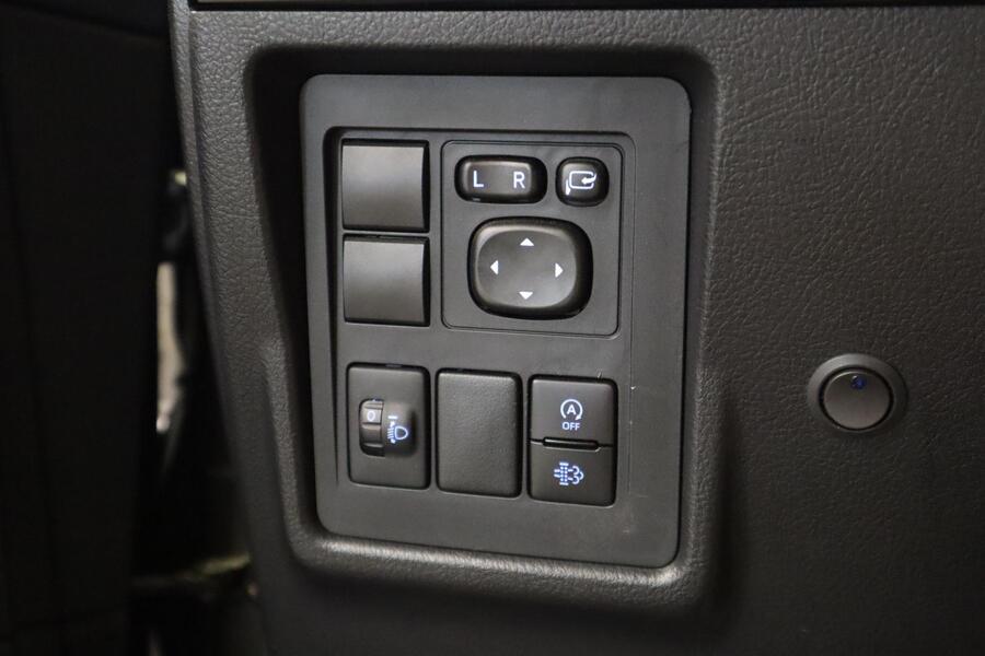 Toyota Land Cruiser vaihtoauto