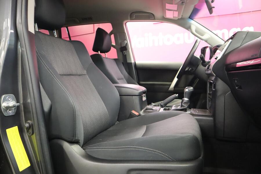 Toyota Land Cruiser vaihtoauto