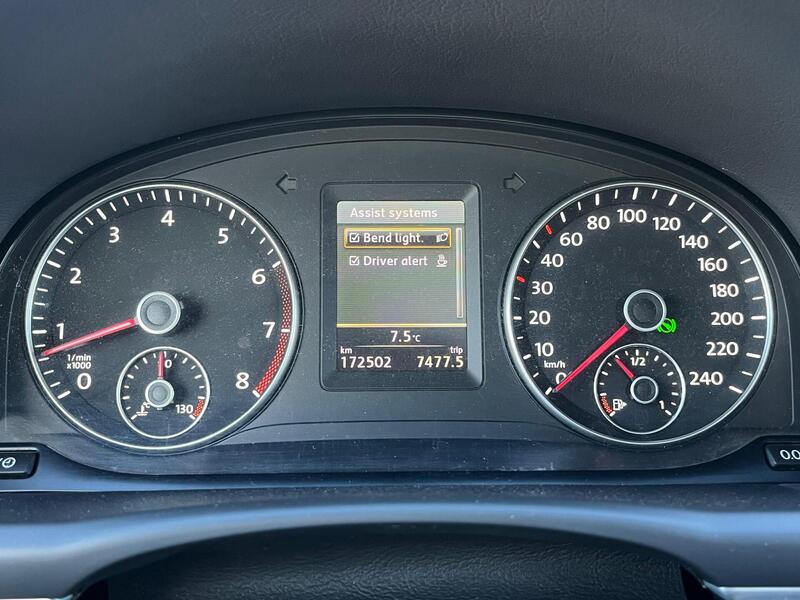 Volkswagen Touran vaihtoauto