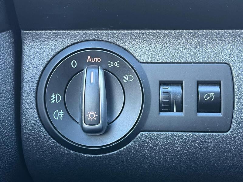 Volkswagen Touran vaihtoauto