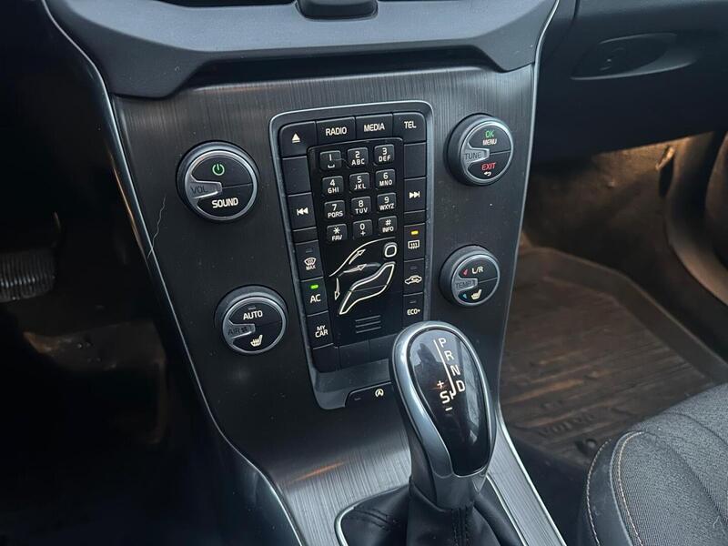 Volvo V40 Cross Country vaihtoauto