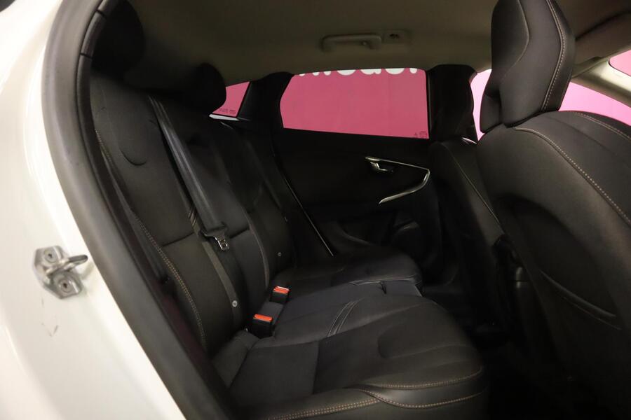 Volvo V40 Cross Country vaihtoauto