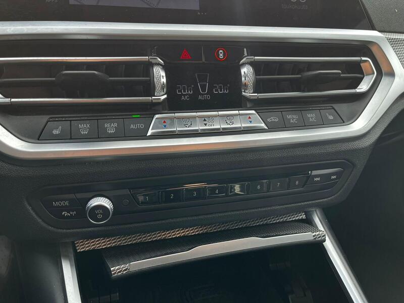 BMW 330 vaihtoauto