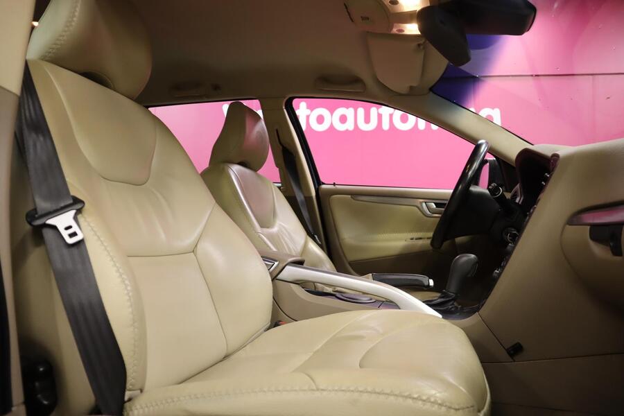 Volvo XC70 vaihtoauto