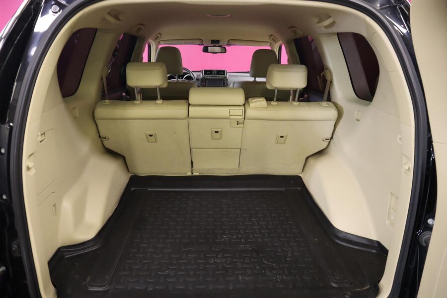 Toyota Land Cruiser vaihtoauto