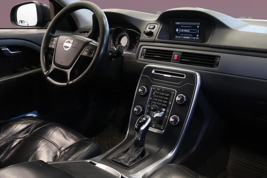 Volvo V70 vaihtoauto