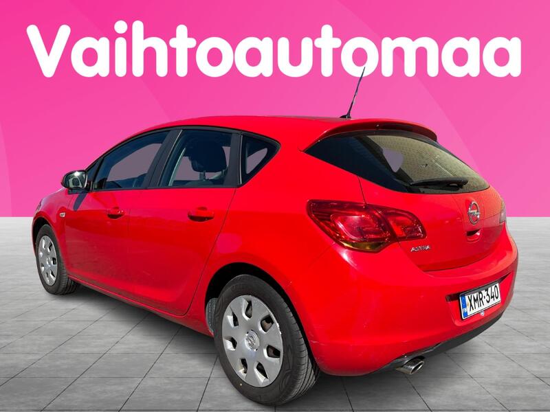 Opel Astra vaihtoauto