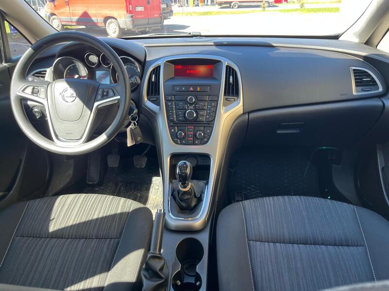 Opel Astra vaihtoauto