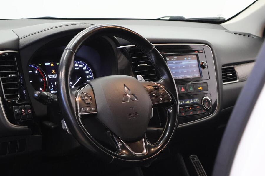 Mitsubishi Outlander vaihtoauto