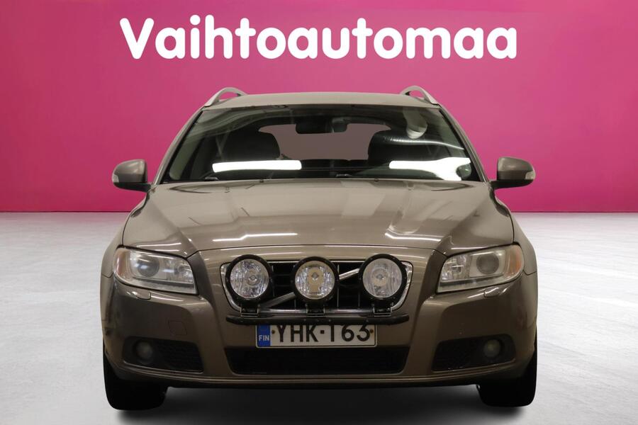 Volvo V70 vaihtoauto