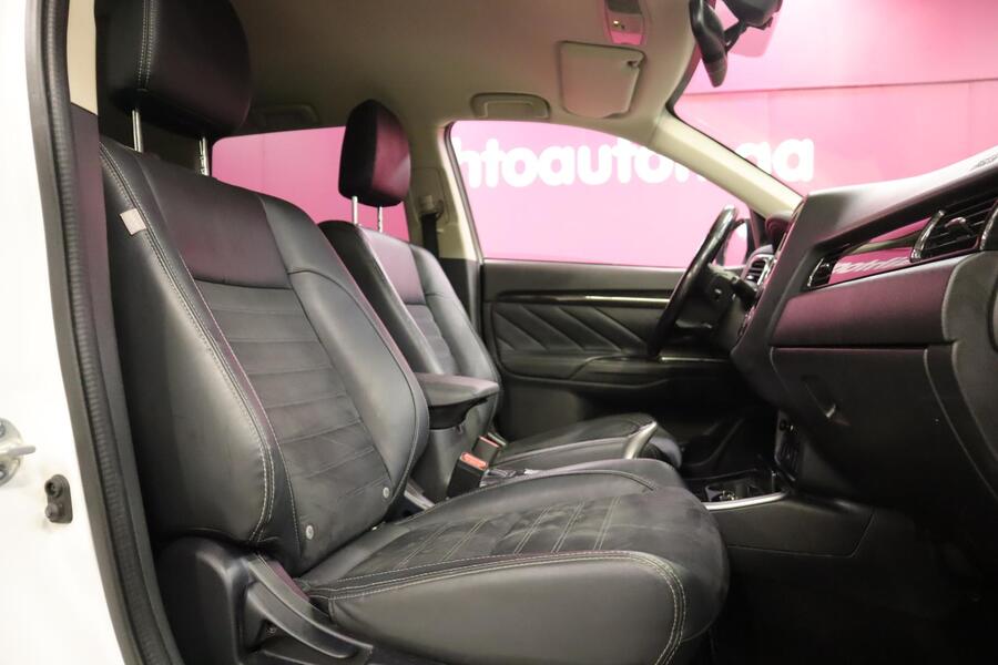 Mitsubishi Outlander PHEV vaihtoauto