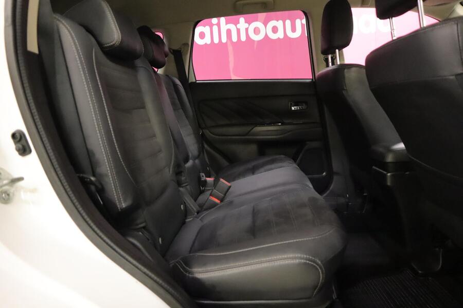 Mitsubishi Outlander PHEV vaihtoauto