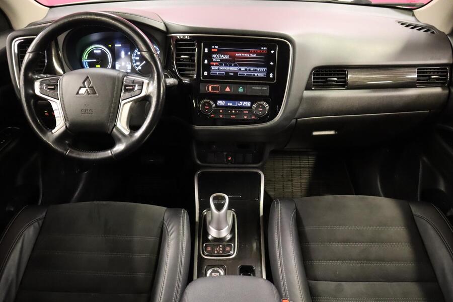 Mitsubishi Outlander PHEV vaihtoauto