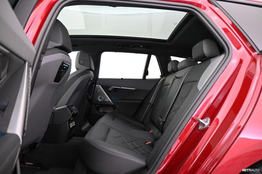 BMW i5 M60 vaihtoauto