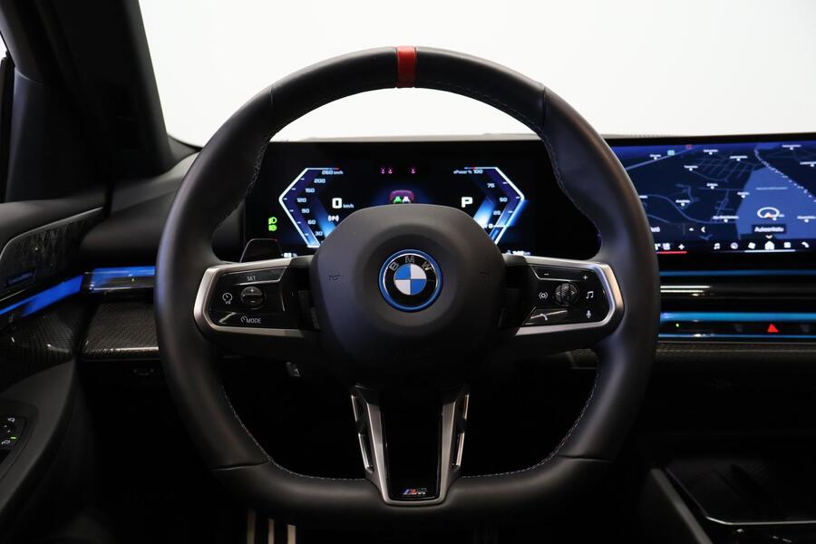 BMW i5 M60 vaihtoauto