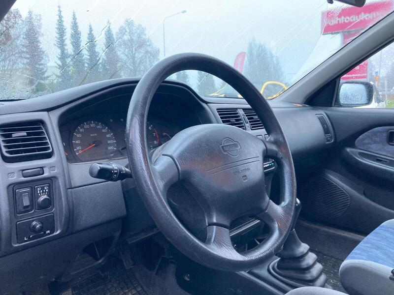 Nissan Almera vaihtoauto