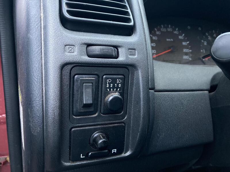 Nissan Almera vaihtoauto