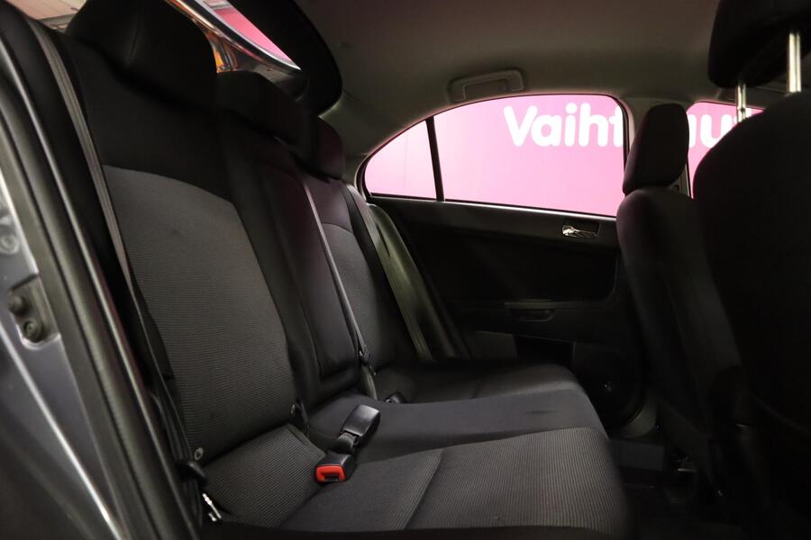 Mitsubishi Lancer vaihtoauto