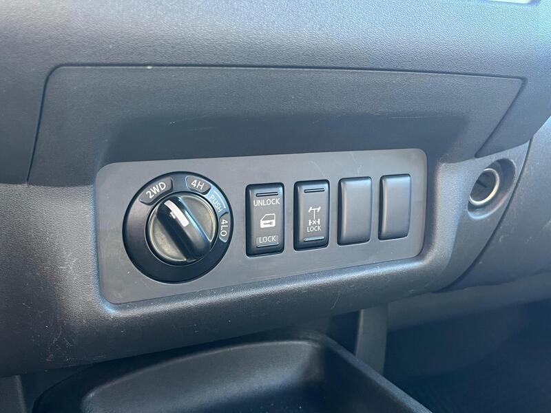 Nissan Navara vaihtoauto