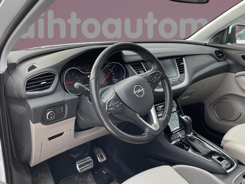 Opel Grandland X vaihtoauto