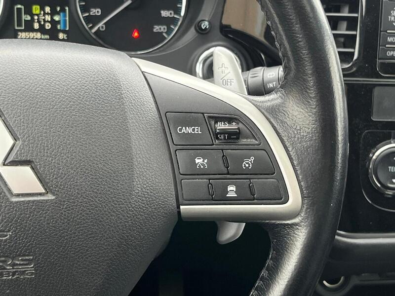 Mitsubishi Outlander PHEV vaihtoauto