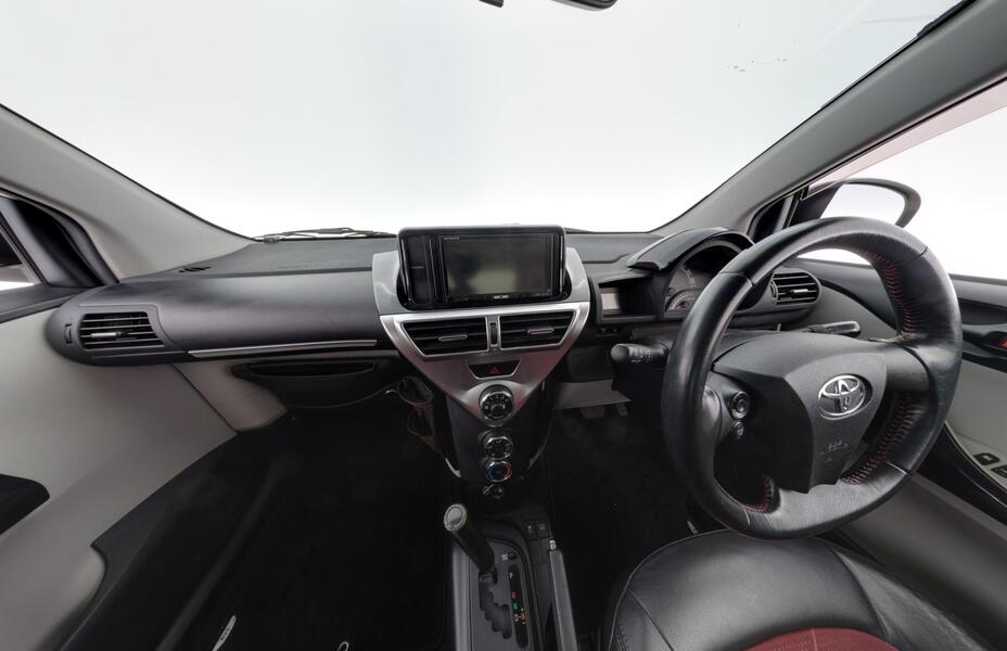 Toyota iQ vaihtoauto